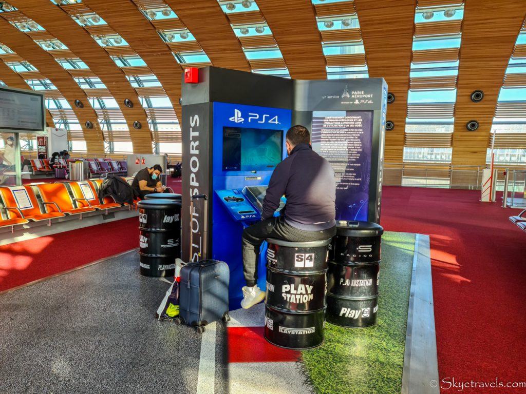 CDG Terminal 2E Playstations