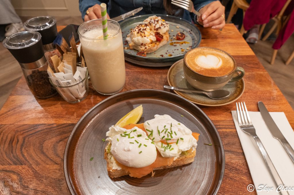 Onno Cafe Eggs Royale