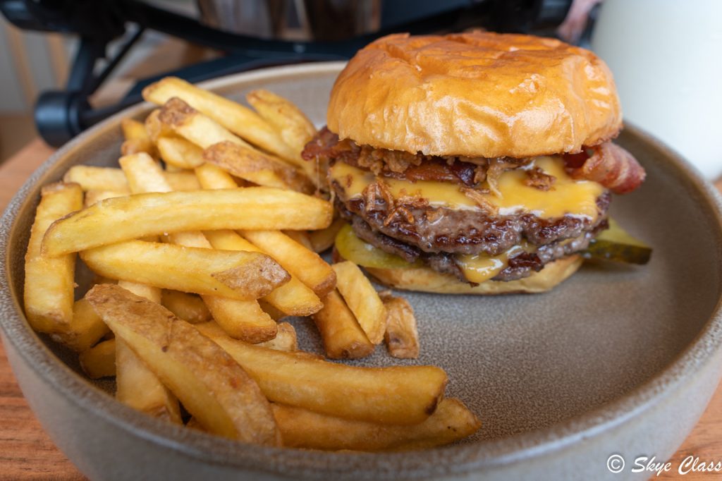 Onno Cafe Peanut Butter Smash Burger